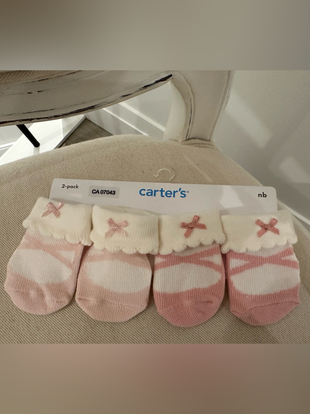 🦢 Newborn Size Pink & White Ballet Bow Socks - 2-Pack NWT